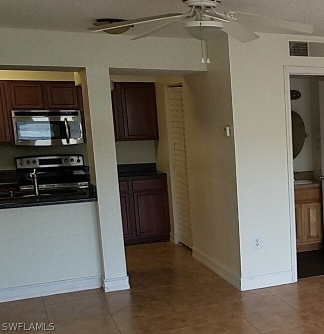 Foto del edificio - 3419 Winkler Ave
