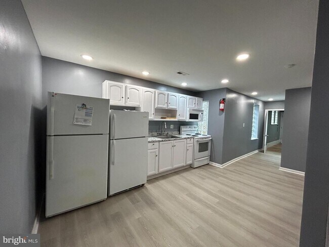 Photo - Spacious 5-Bedroom Home for Rent in North Philadelphia