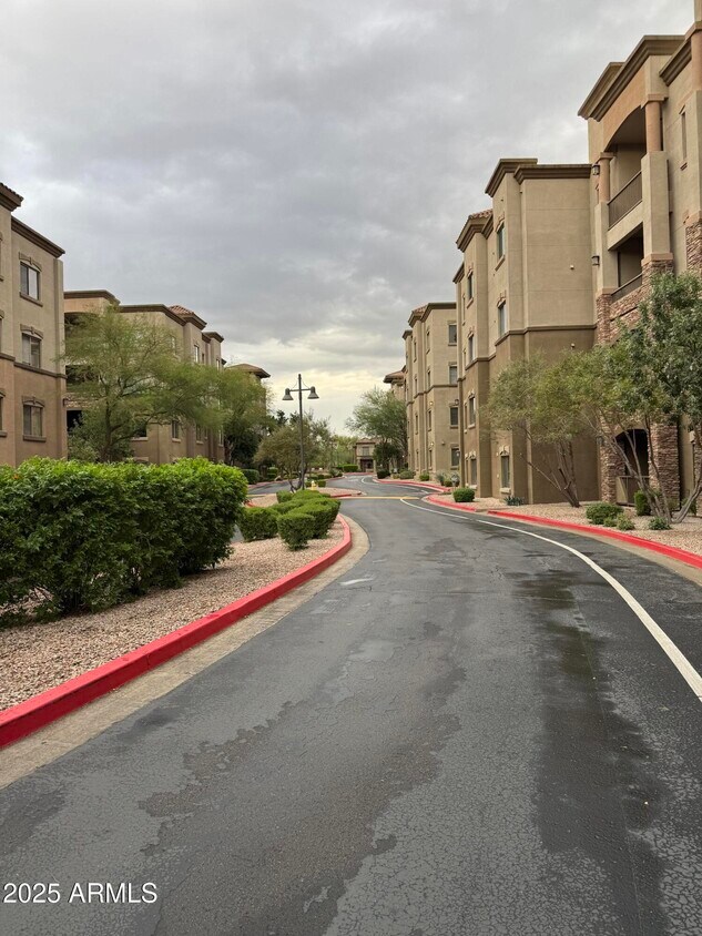 Foto del edificio - 5450 E Deer Valley Dr