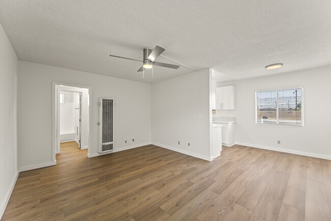Foto del edificio - 940 W Gage Ave
