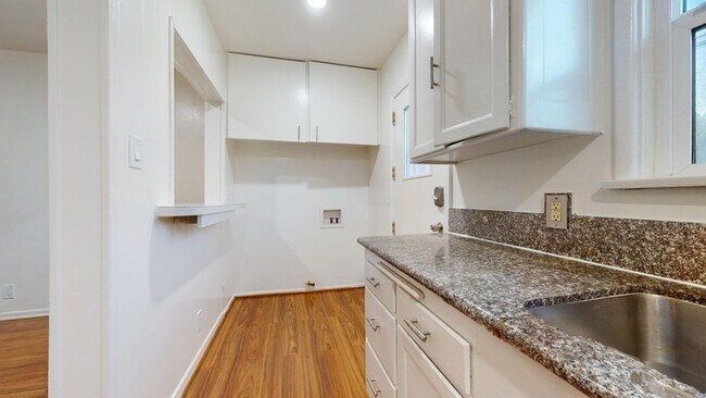 Foto del edificio - 9026 Reading Ave