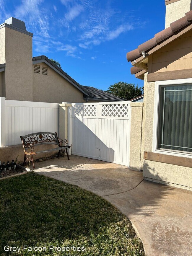 Building Photo - 3 br, 2 bath House - 29688 Woodlands Ave.