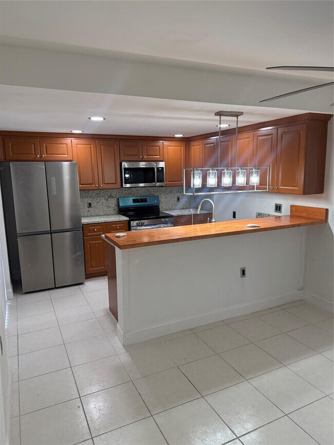 Foto del edificio - 9138 SW 23rd St