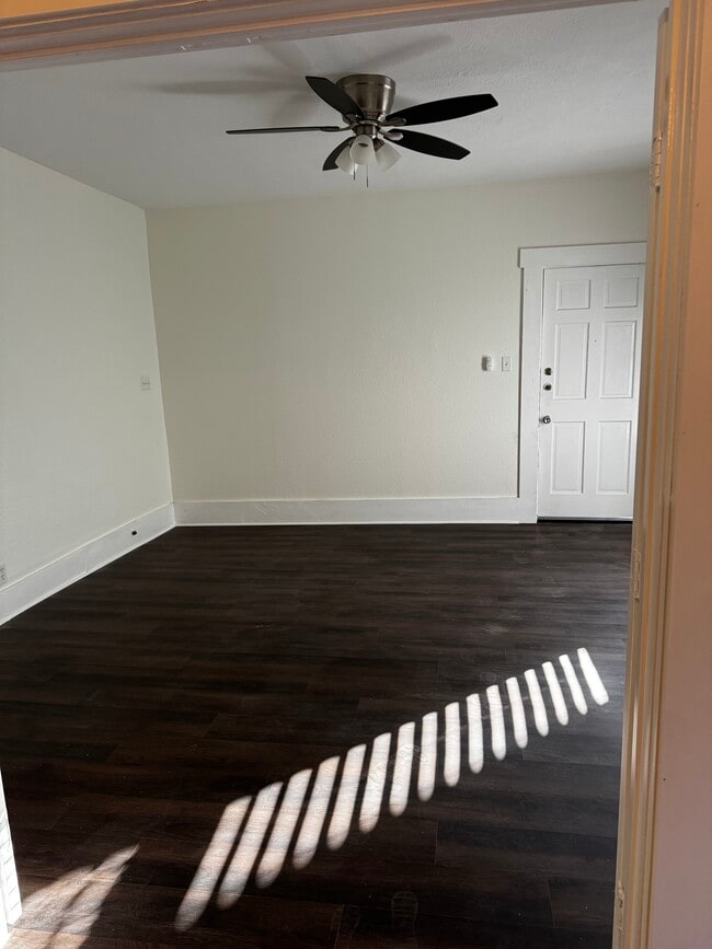 Building Photo - 111 N Winnetka Ave