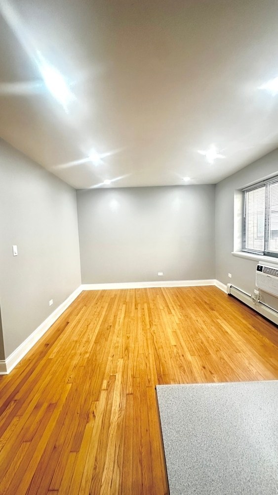 Foto del edificio - 6954 N Sheridan Rd