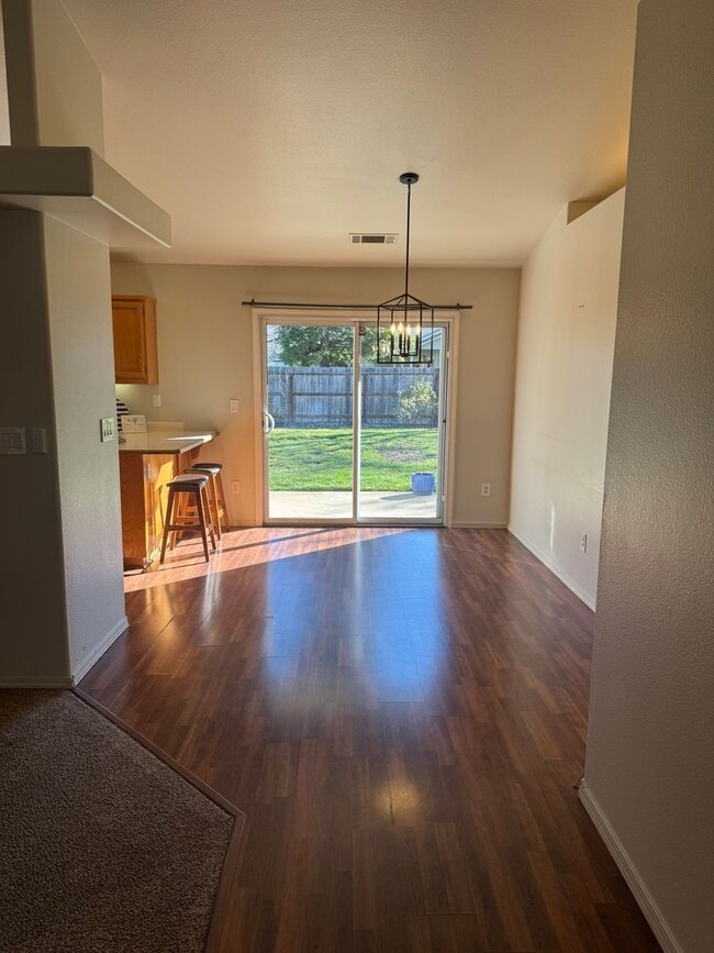 Building Photo - *VALENTINES DAY MOVE IN SPECIAL~MOVE IN BY 02/14/2026 TO RECEIVE $500 OFF FIRST MONTHS RENT & A F...