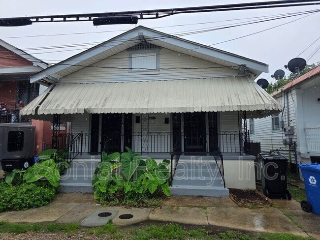 Building Photo - 3022 Toulouse St