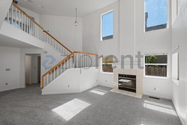 Building Photo - 511 Floyd Ct