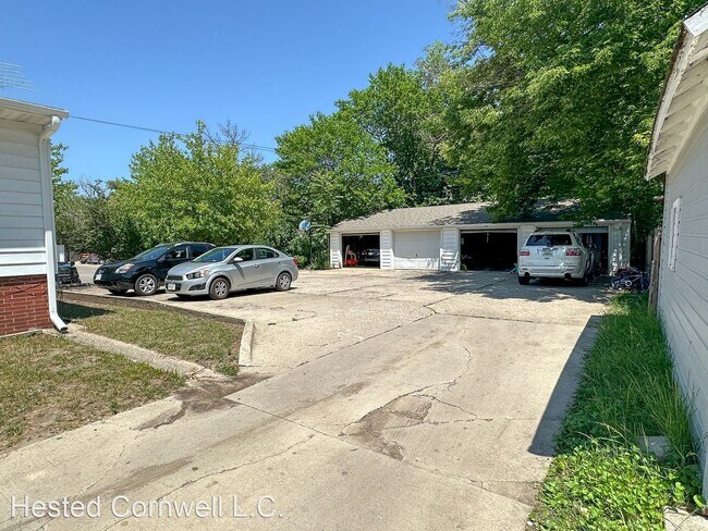 Building Photo - 2 br, 1 bath House - 1006 Duff