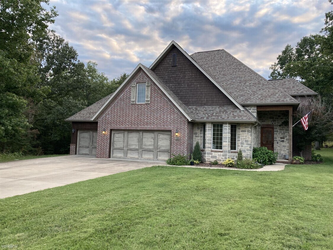 Foto principal - 4 br, 3.5 bath House - 158 Black Bear