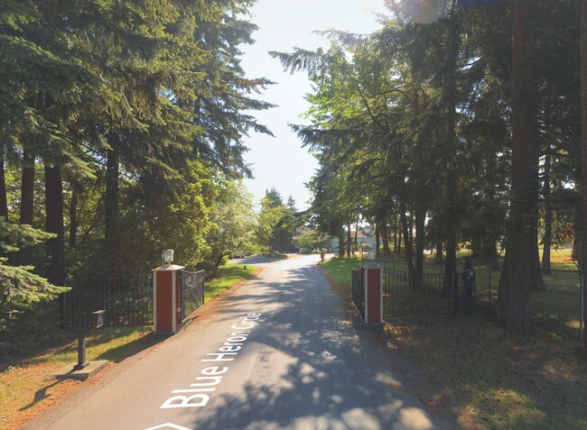 Foto del edificio - 4210 Blue Heron Ct