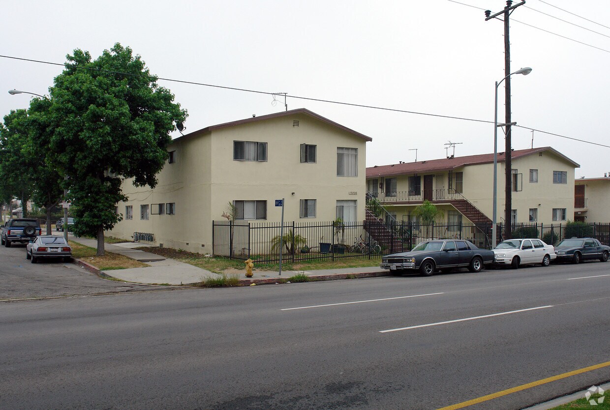 Building Photo - 13006-13010 Vermont Ave