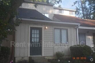 Building Photo - 1802 Falconcrest St