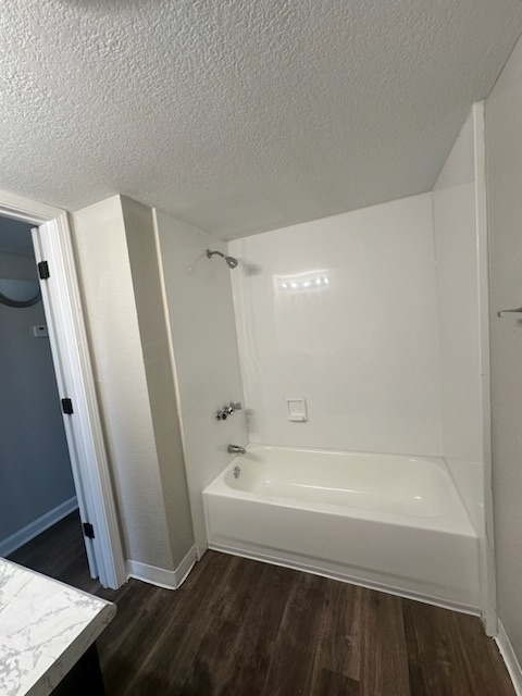 Baño - Forest Park Apartments