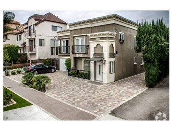 Foto principal - 15017 Dickens St