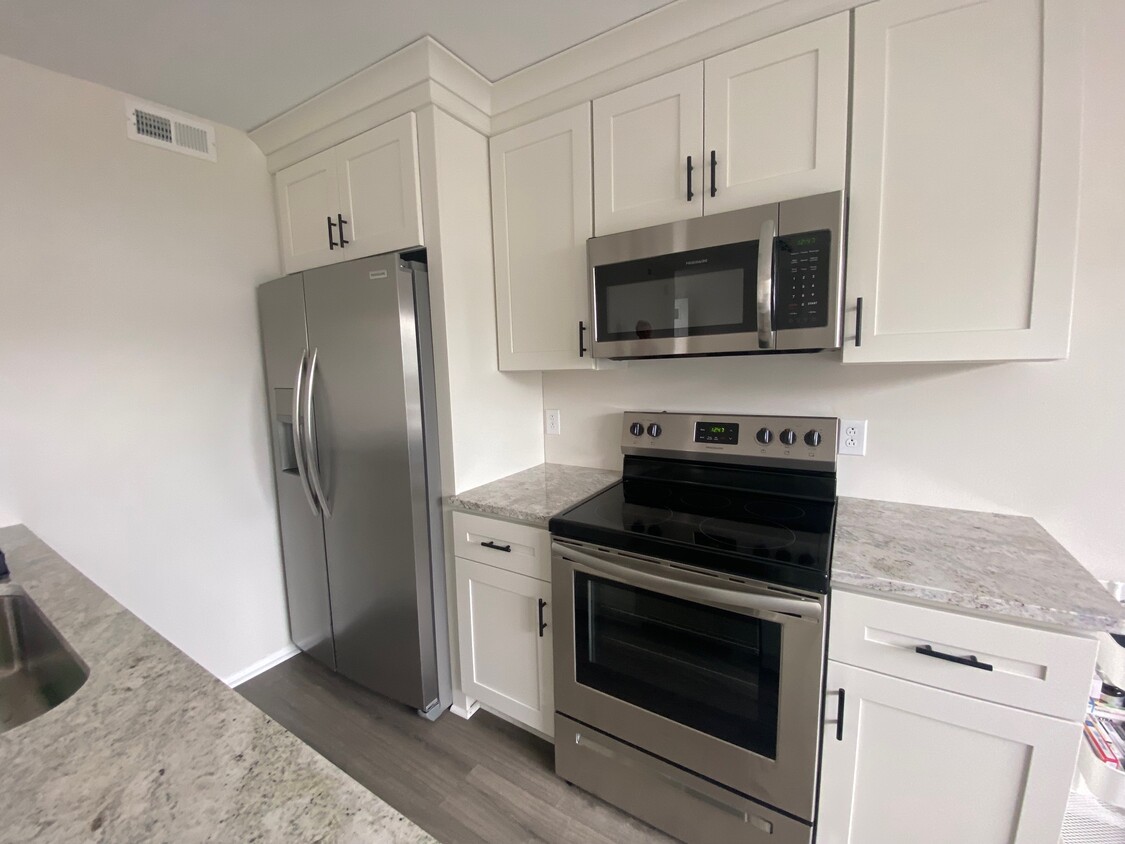 Foto principal - 424 Shelter Dr
