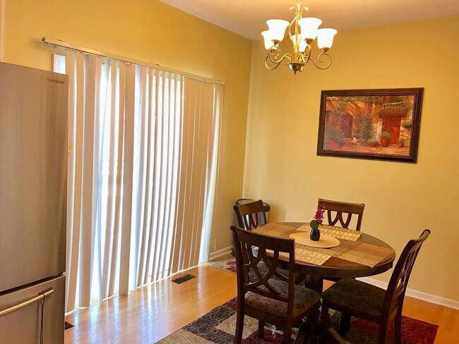 Foto del edificio - 594 N Hidden Prairie Ct