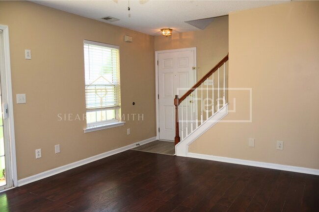 Foto del edificio - 6013 Silkwater Ct