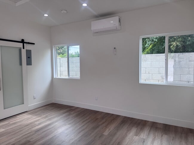 Mini split - 2320 N Naomi St