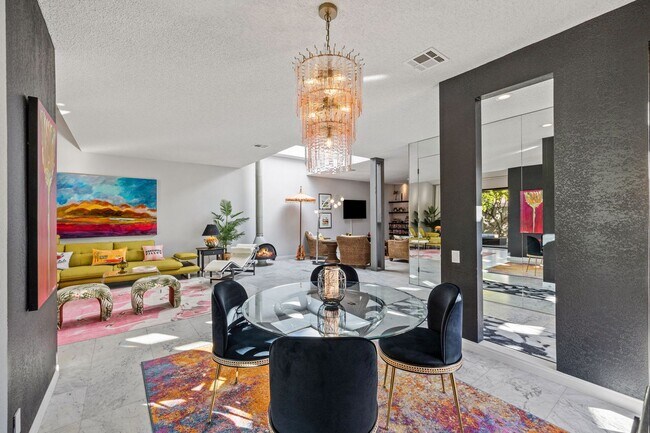Building Photo - Mountain View Retreat in Palm Springs