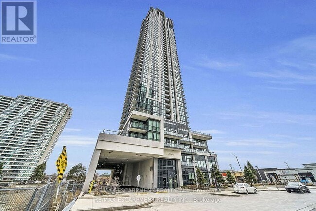 Building Photo - 3975-3975 Grand Park Dr