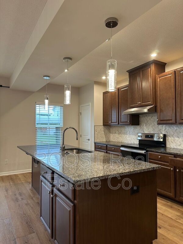 Foto del edificio - 380 Crownover Way