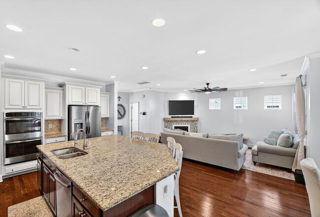 Foto del edificio - Experience Elevated Living on Cutleaf Drive!