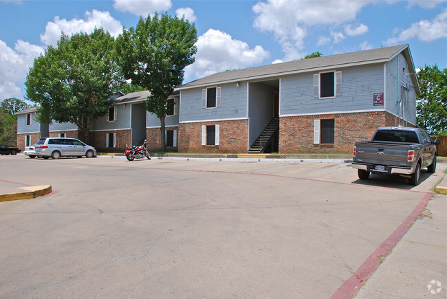 Building Photo - Crestwood Square Apartments