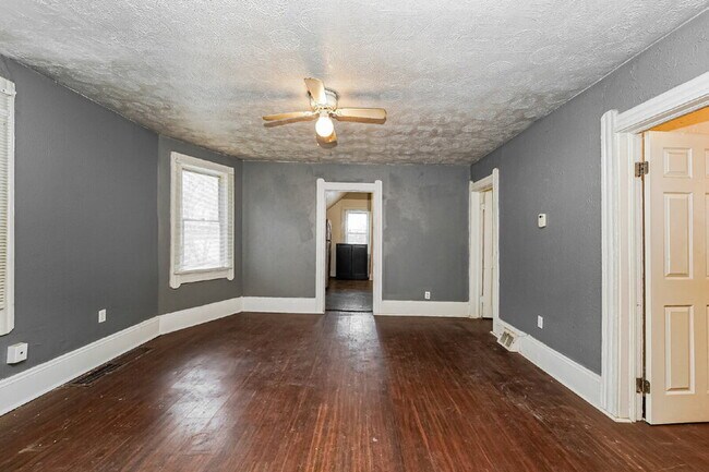 Foto del edificio - 6010 Wakefield Ave