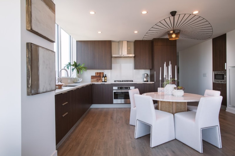 Photo - 188 W Hill St (Chicago, IL)