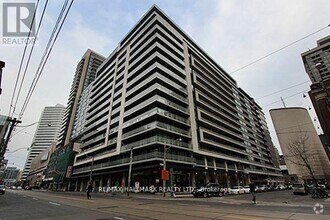 Building Photo - 111-111 Elizabeth St