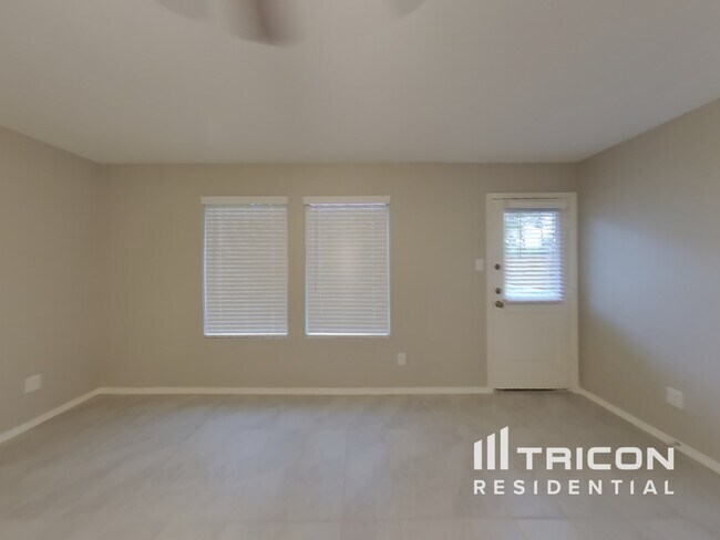 Foto del edificio - 1720 Clairborne Ct
