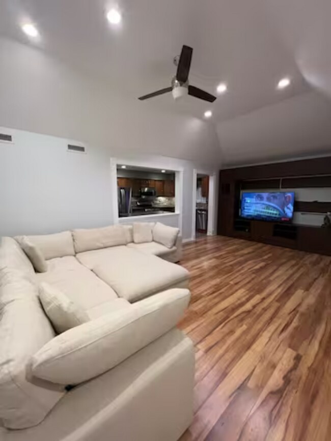 Building Photo - 3907 N Harlem Ave