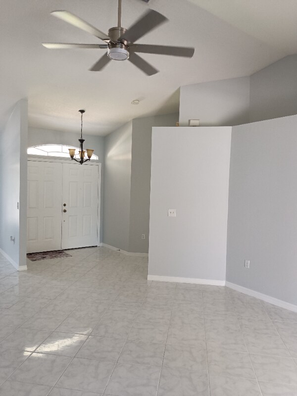 Foto del edificio - 2881-2856 56th Ave Cir E