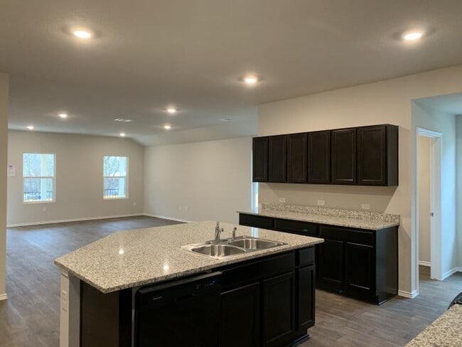 Building Photo - 4 bedroom in Austin TX 78724