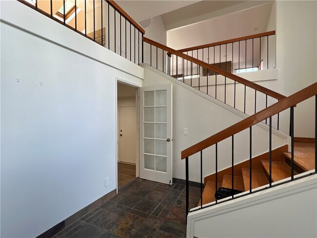 Foto del edificio - 8 Valley View