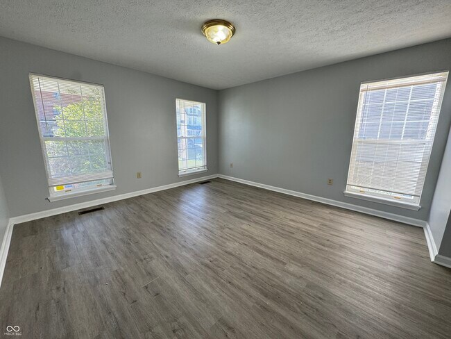 Foto del edificio - 2314 N Capitol Ave