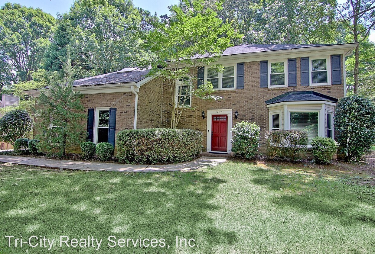 Primary Photo - 4 br, 2.5 bath House - 702 Bookman Pt