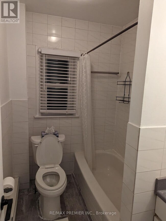 Photo du bâtiment - 1552 Avenue Rd