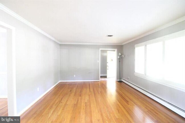 Foto del edificio - 4401 Jackson Pl