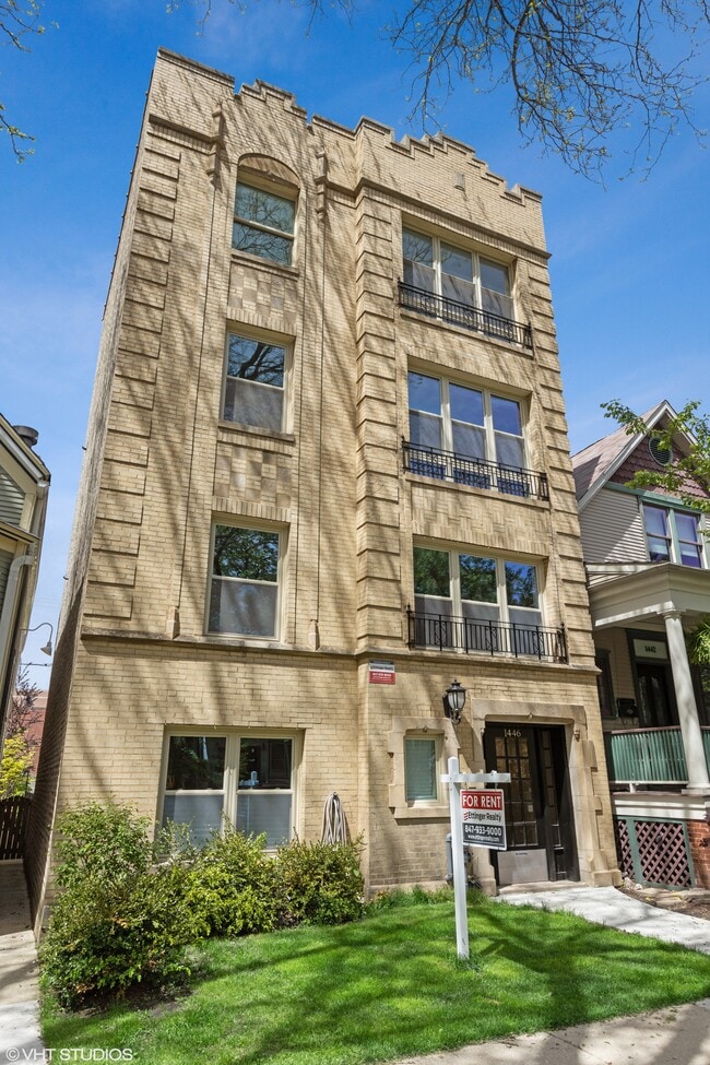 Building Photo - 1446 W Pensacola Ave
