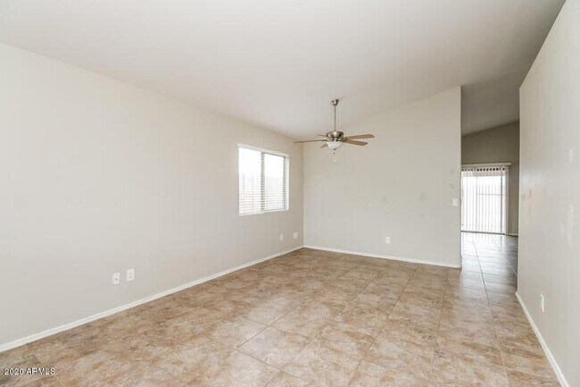 Building Photo - 30769 Maple Chase Dr