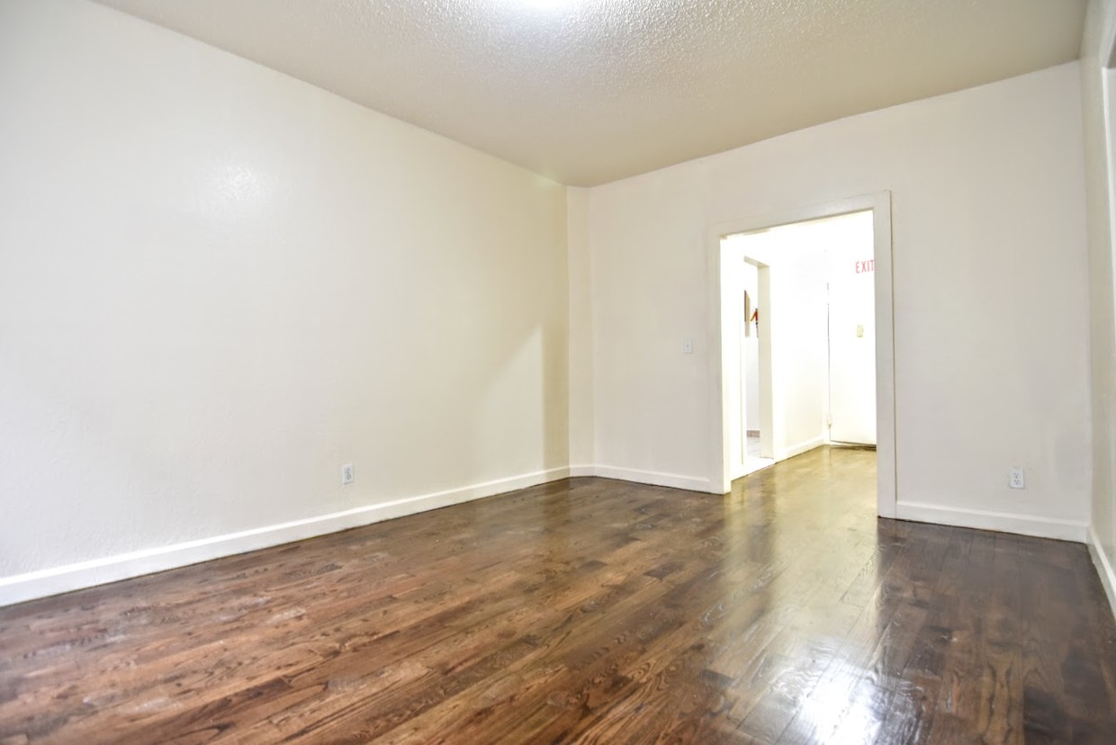 Primary Photo - 700 W 175th St