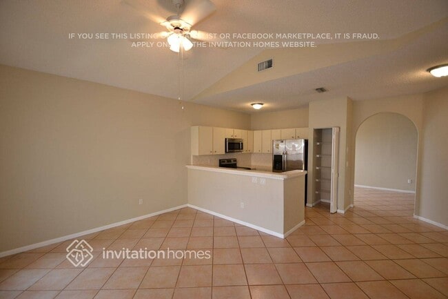 Building Photo - 11571 Waterford Ct