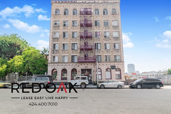 Foto del edificio - 744 Beacon Ave