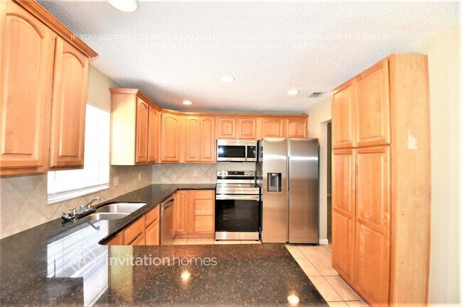 Foto del edificio - 821 Sunridge Point Dr