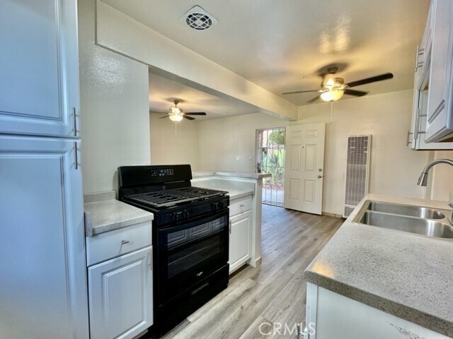 Building Photo - 1807 W Sumac Ln