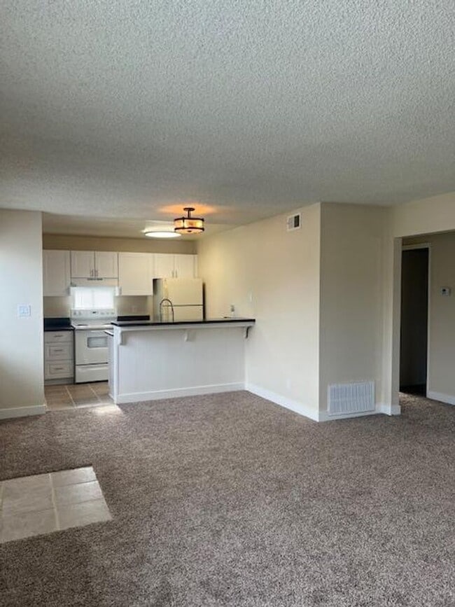 Photo - REMODELED 2 BED UNIT W/ GARAGE! House
