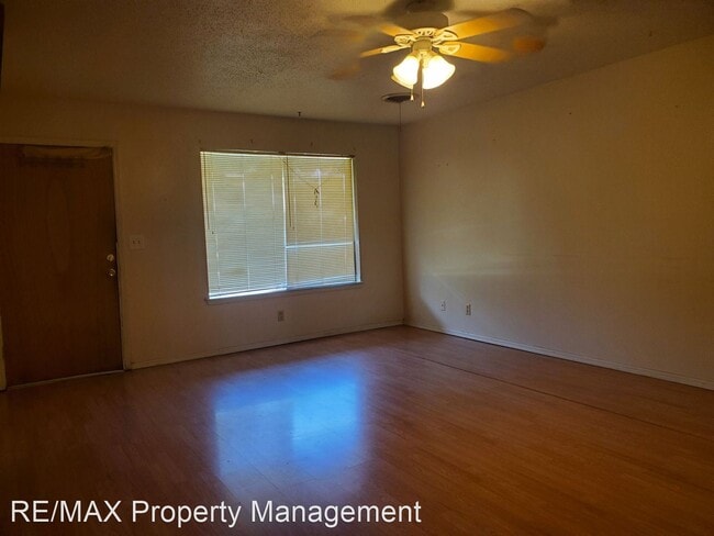 Building Photo - 3 br, 1 bath House - 1321 N. 11th