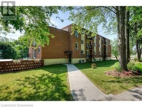 Building Photo - 371 Dale Crescent